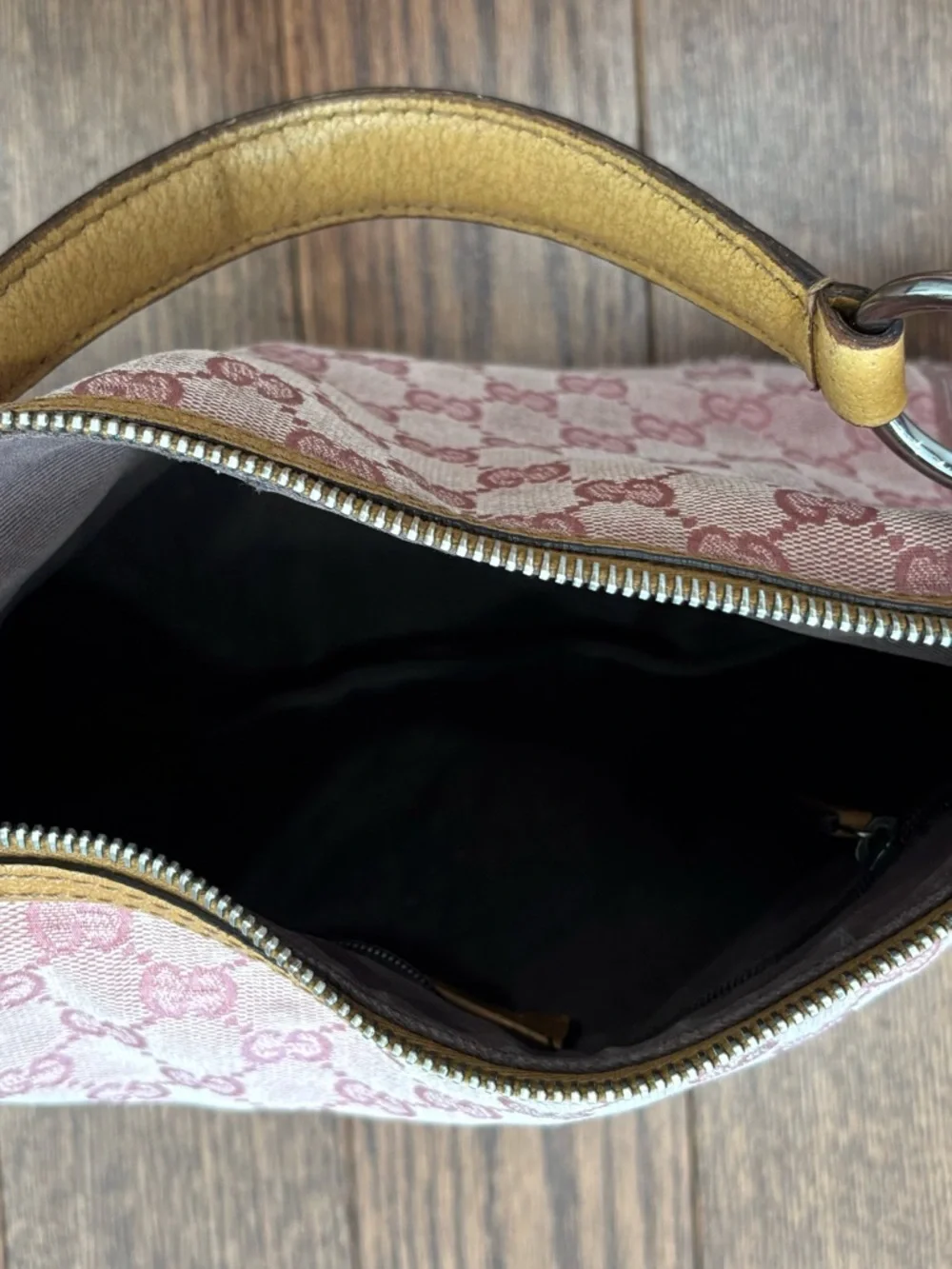 Authentic Gucci bag - Picture 11 of 15
